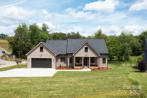 9 Robey Drive, Fletcher, NC 28732