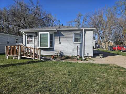 2004 WESTSIDE Drive, COUNCIL BLUFFS, IA 51501