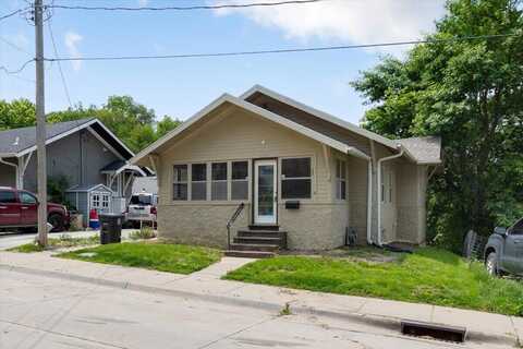 620 STUTSMAN Street, COUNCIL BLUFFS, IA 51503