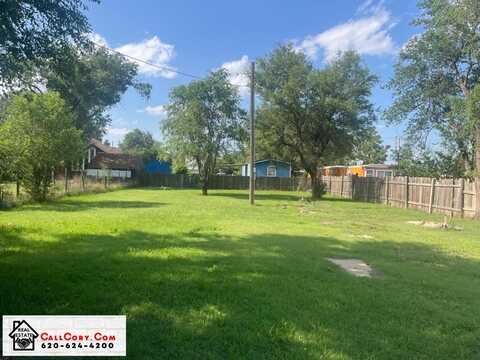 344 East Oak Street, Liberal, KS 67901