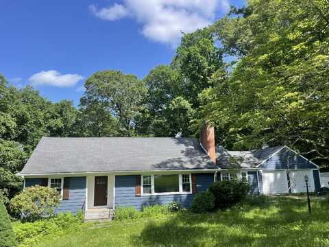15 Plum Tree Lane, Easton, CT 06612