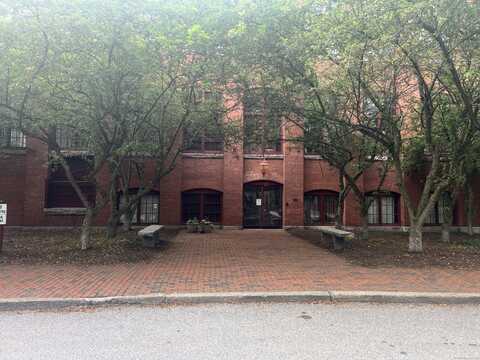 839 Main Street, Torrington, CT 06790