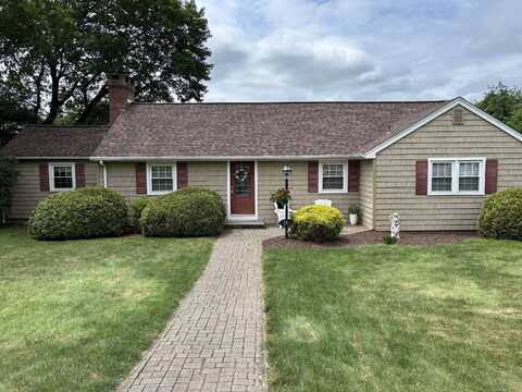 28 Valerie Lane, Danbury, CT 06811