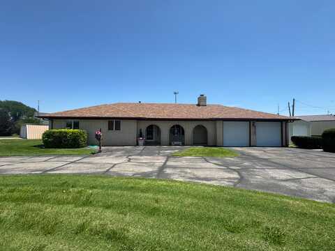 910 Ponca, Satanta, KS 67870