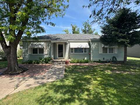 1024 South Harrison Street, Hugoton, KS 67951