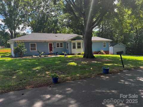 6109 Cora Street, Charlotte, NC 28216