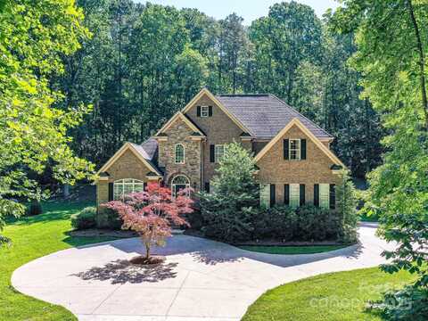 5955 Mountain Point Lane, Charlotte, NC 28216