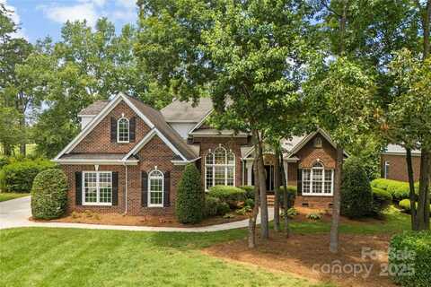 2241 Flagstick Drive, Matthews, NC 28104