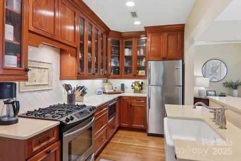 203 6th Avenue W unit: 2A, Hendersonville, NC 28739
