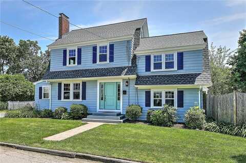 4 Harlem Street, East Providence, RI 02916