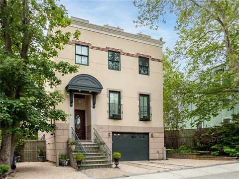 22 Young Street, Newport, RI 02840