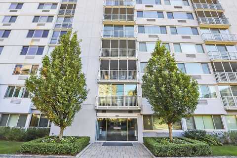 1 Strawberry Hill Avenue, Stamford, CT 06902