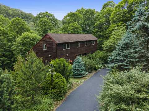 96 Pine Mountain Road, Ridgefield, CT 06877