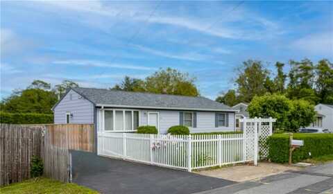 25 Bonaparte Street, North Providence, RI 02904