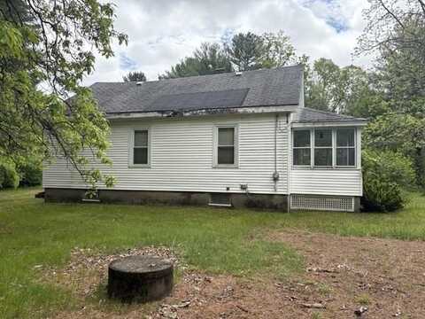 52 CARPENTER Street, Seekonk, MA 02771