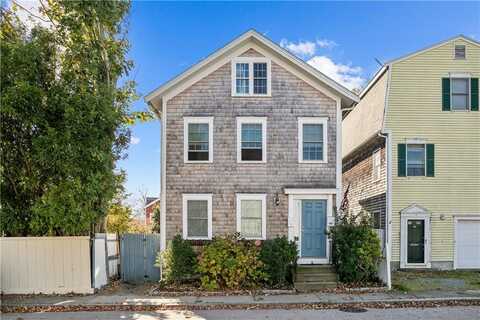 12 Callender Avenue, Newport, RI 02840