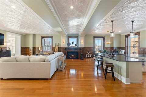 423 Hope Street, Bristol, RI 02809