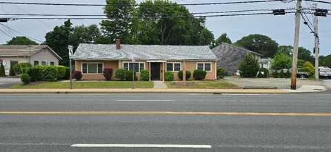 837 Post Road, Warwick, RI 02888
