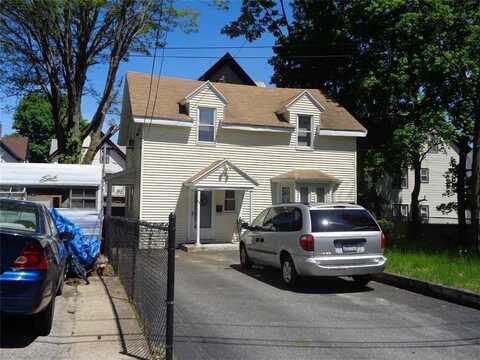 43 Dexter Street, Woonsocket, RI 02895