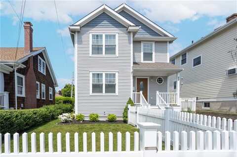 52 Bedlow Avenue, Newport, RI 02840