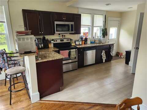 219 Metacom Avenue, Bristol, RI 02809