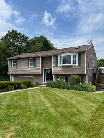 80 CAPWELL Avenue, Woonsocket, RI 02895
