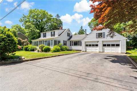 41 Peace Pipe Trail, South Kingstown, RI 02879