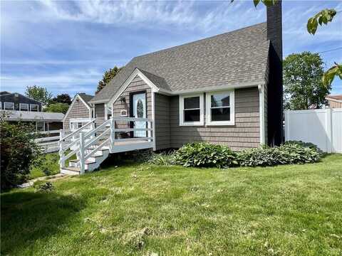 25 Oriole Avenue, Cranston, RI 02920