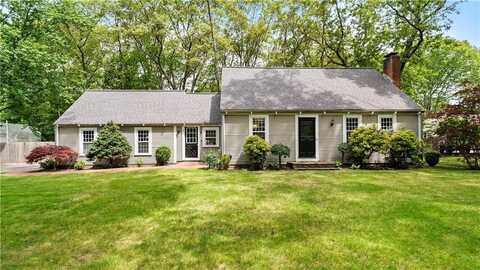 689 Middle Road, East Greenwich, RI 02818