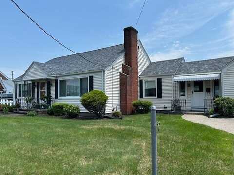 24 Egan Road, Cranston, RI 02910