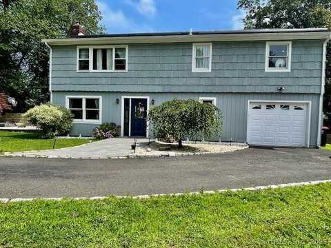 17 Kingsbury Road, Norwalk, CT 06851