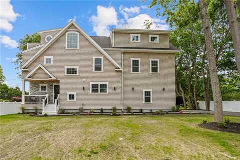 5 Lillis Avenue, Barrington, RI 02806