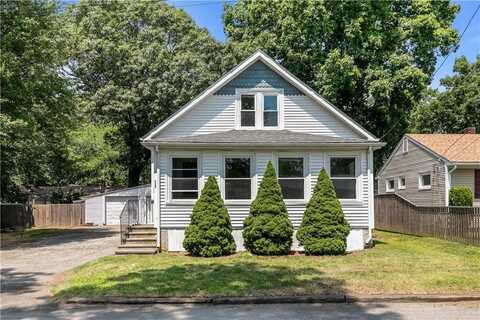 35 Inman Avenue, Warwick, RI 02886