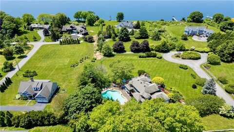 95 Riverscape Lane, Tiverton, RI 02878