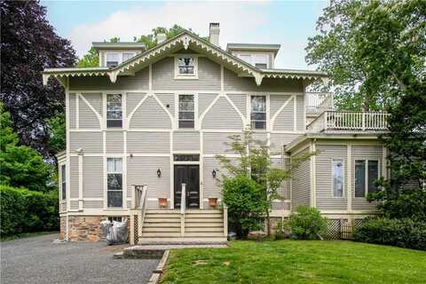 4 Red Cross Avenue, Newport, RI 02840