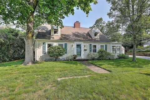 10 Roosevelt Avenue, Lincoln, RI 02865