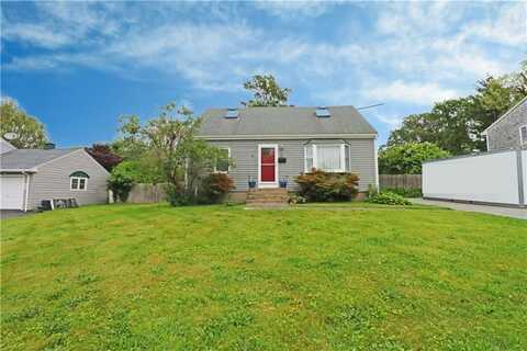 23 Sherman Lane, Middletown, RI 02842
