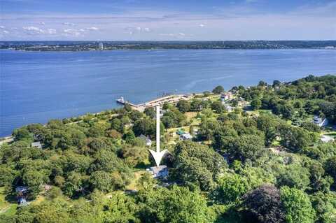 045 Daniel Avenue, Portsmouth, RI 02872