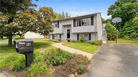 48 Oakridge Court, Warwick, RI 02886