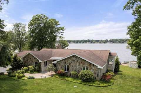41 Plymouth Boulevard, Westport, MA 02790