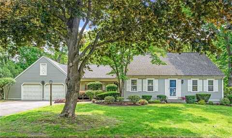 5 Vialls Drive, Barrington, RI 02806