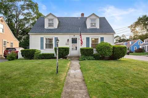 3 Arrow Avenue, Warwick, RI 02886