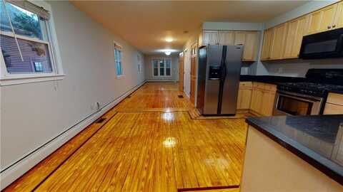 89 Evergreen Street, Providence, RI 02906
