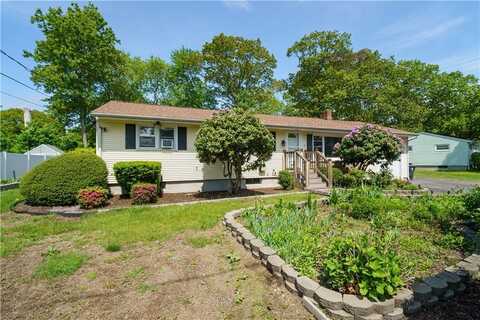 76 Peabody Drive, Warwick, RI 02889