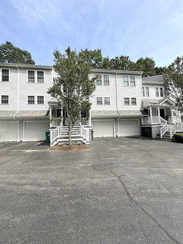 881 Greenwich Avenue, Warwick, RI 02886