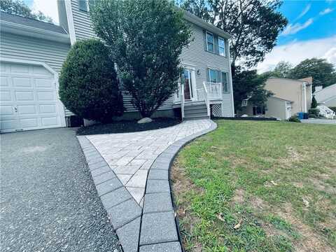20 Canton Court, Cranston, RI 02921
