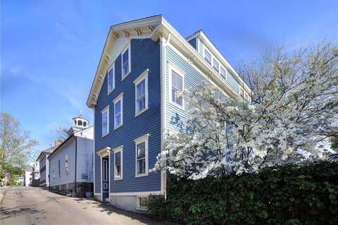 75 Mary Street, Newport, RI 02840