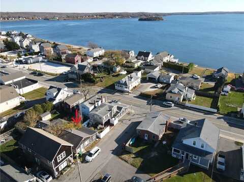 9 Island Avenue, Portsmouth, RI 02871