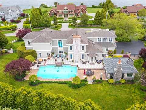 126 Cliff Drive, Narragansett, RI 02882