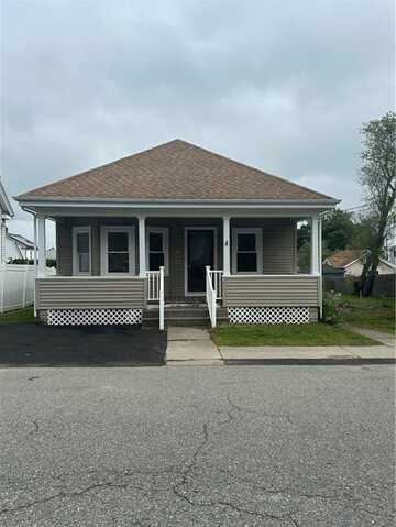 26 Mayflower Street, East Providence, RI 02914